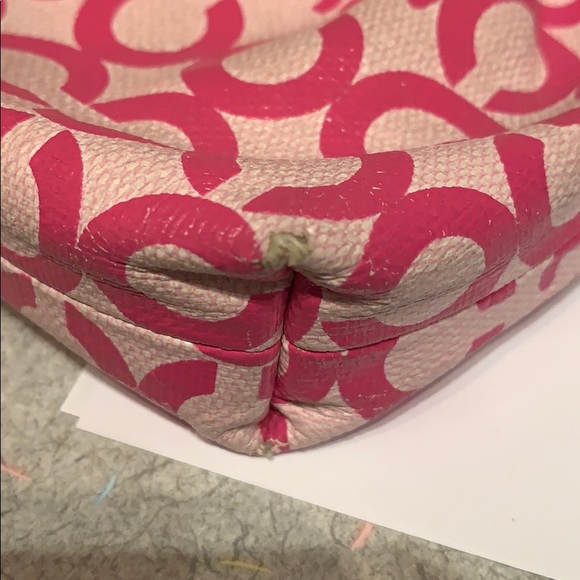 COACH pink wallet/wristlet GUC 6”x5” no strap - Picture 8 of 9